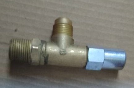 [BAV3/8SAEx3/8FLE] Valvula de servicio tipo angulo de 3/8" NPT x 3/8" Fleer
